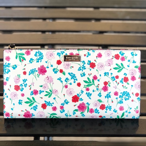 kate spade Handbags - Kate Spade Shawn  Gardner Street Greenhouse Wallet
